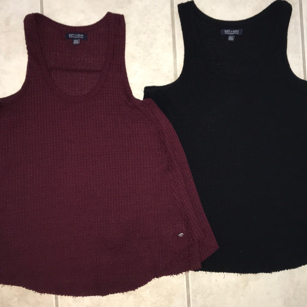 2 American Eagle flowy tanks